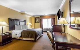 Quality Inn & Suites Bell Gardens-Los Angeles